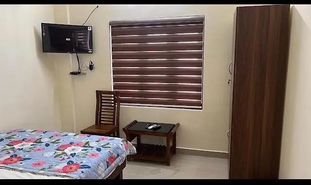 Manu'S Home Stay Malayattur Lodge